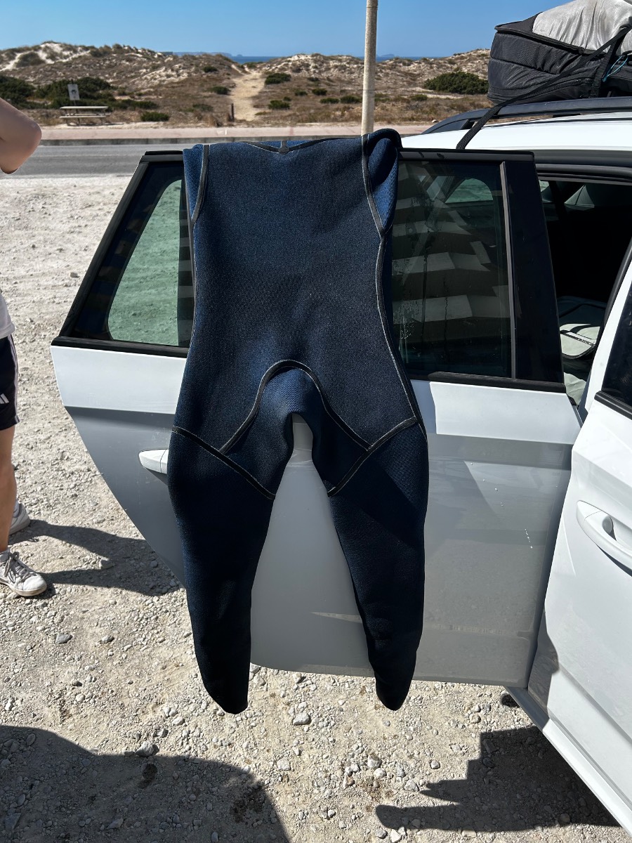 Photo of RIPCURL e-bomb e7 4/3 L (3days old)