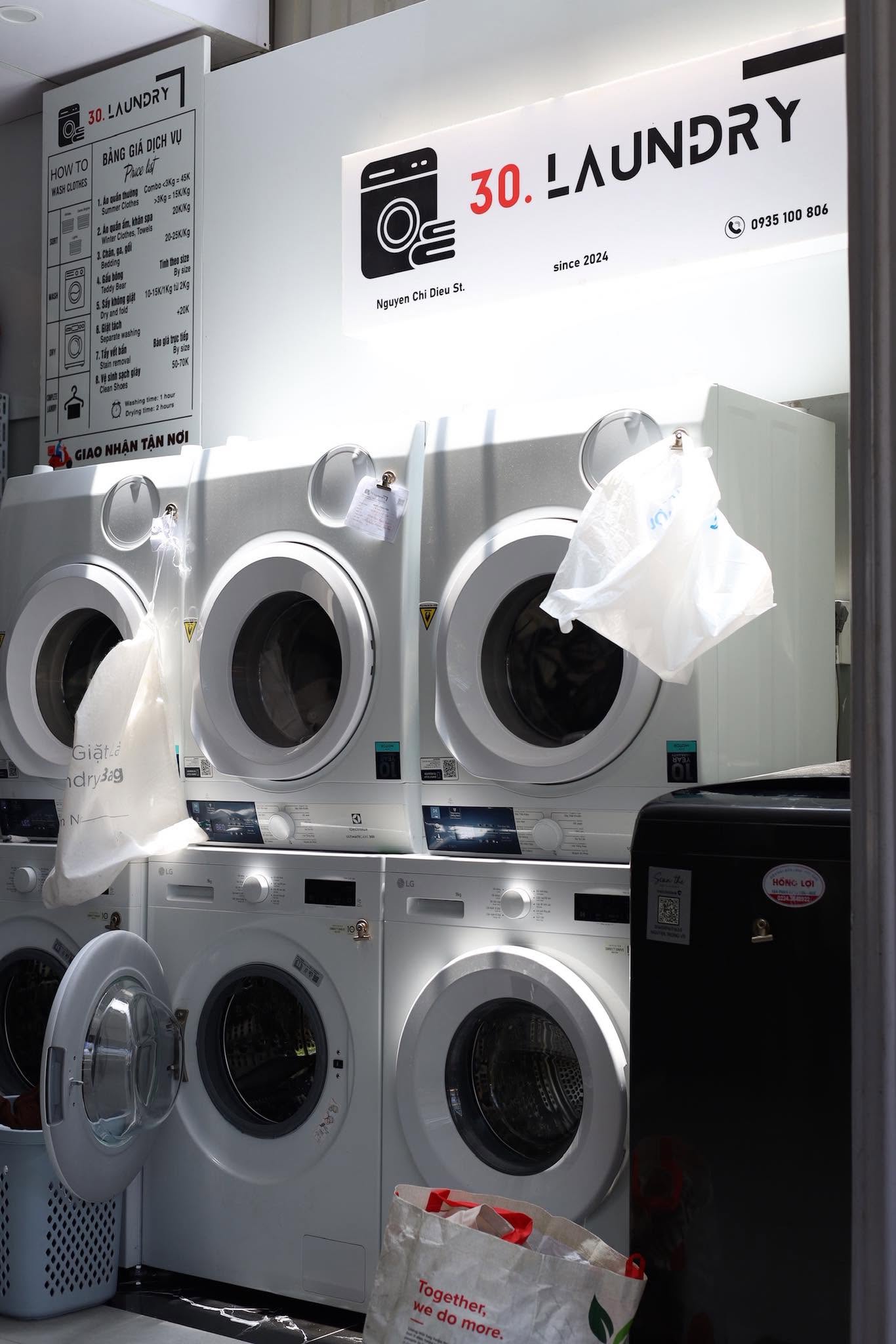 Quy trình giặt riêng biệt và sấy nhiệt khử khuẩn tại 30 Laundry Huế