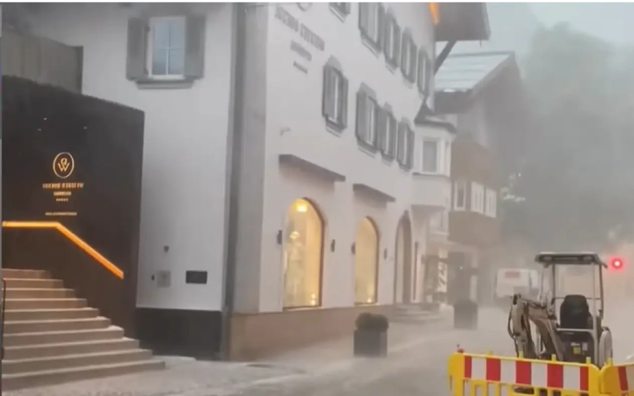 Nevreme u Austriji pogodilo sve gradove. Crveni alarm na snazi