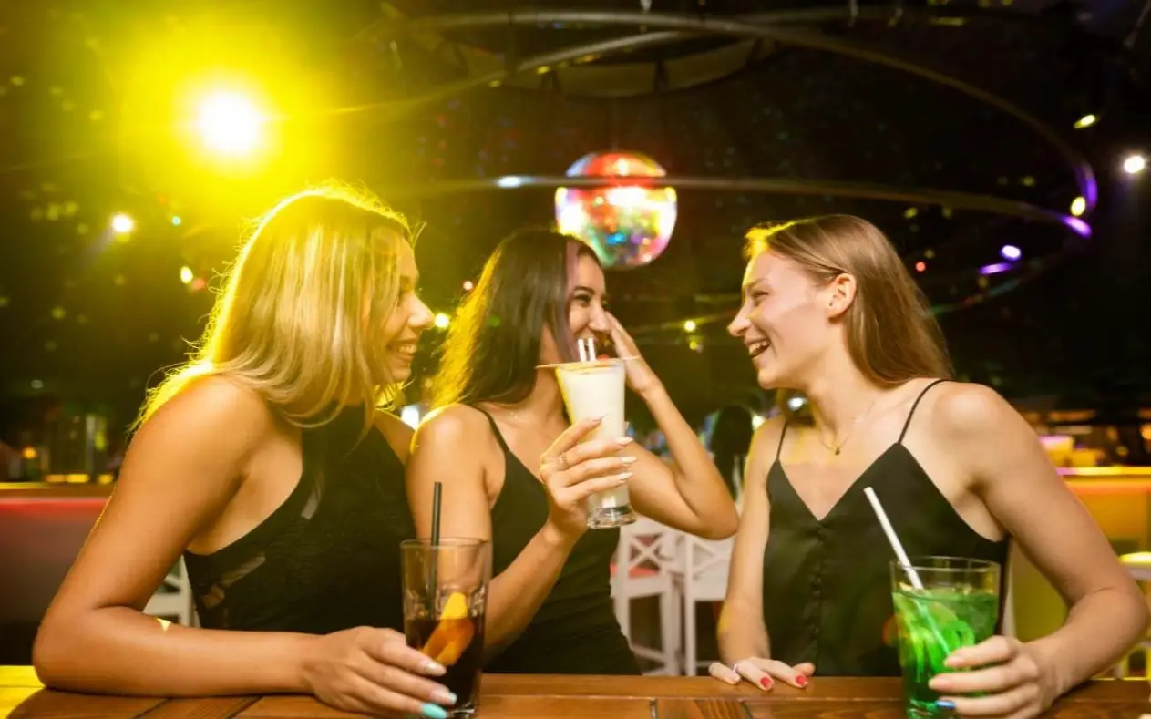 Zaštitite sebe i prijatelje od supstance drink spiking