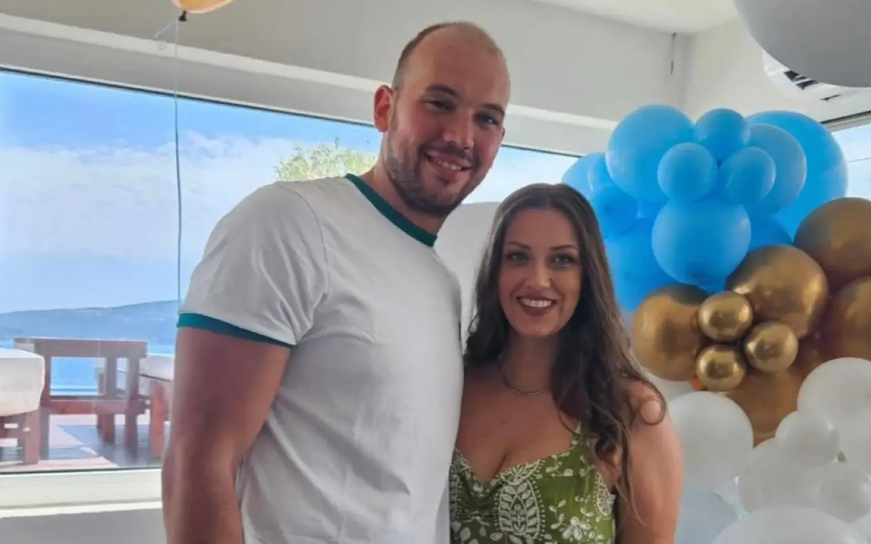 Vaterpolista Dušan Mandić sa suprugom Slađanom