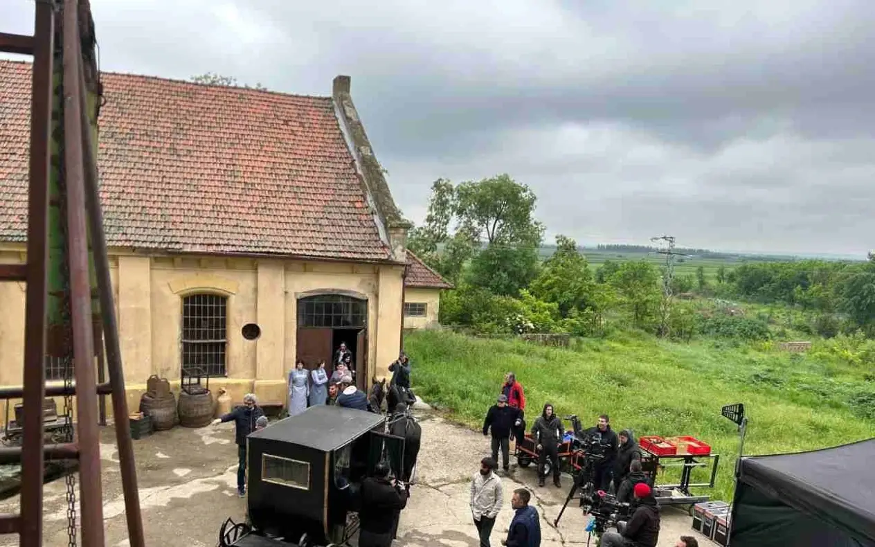 Snimanje serije "Pupin"u punom jeku: Život slavnog naučnika oživljava u Banatu