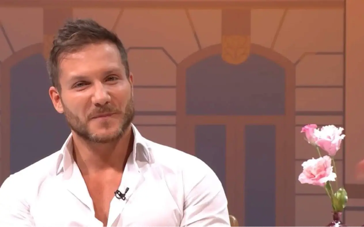 Saša Kovačević Saša Kovačević pao sa bine