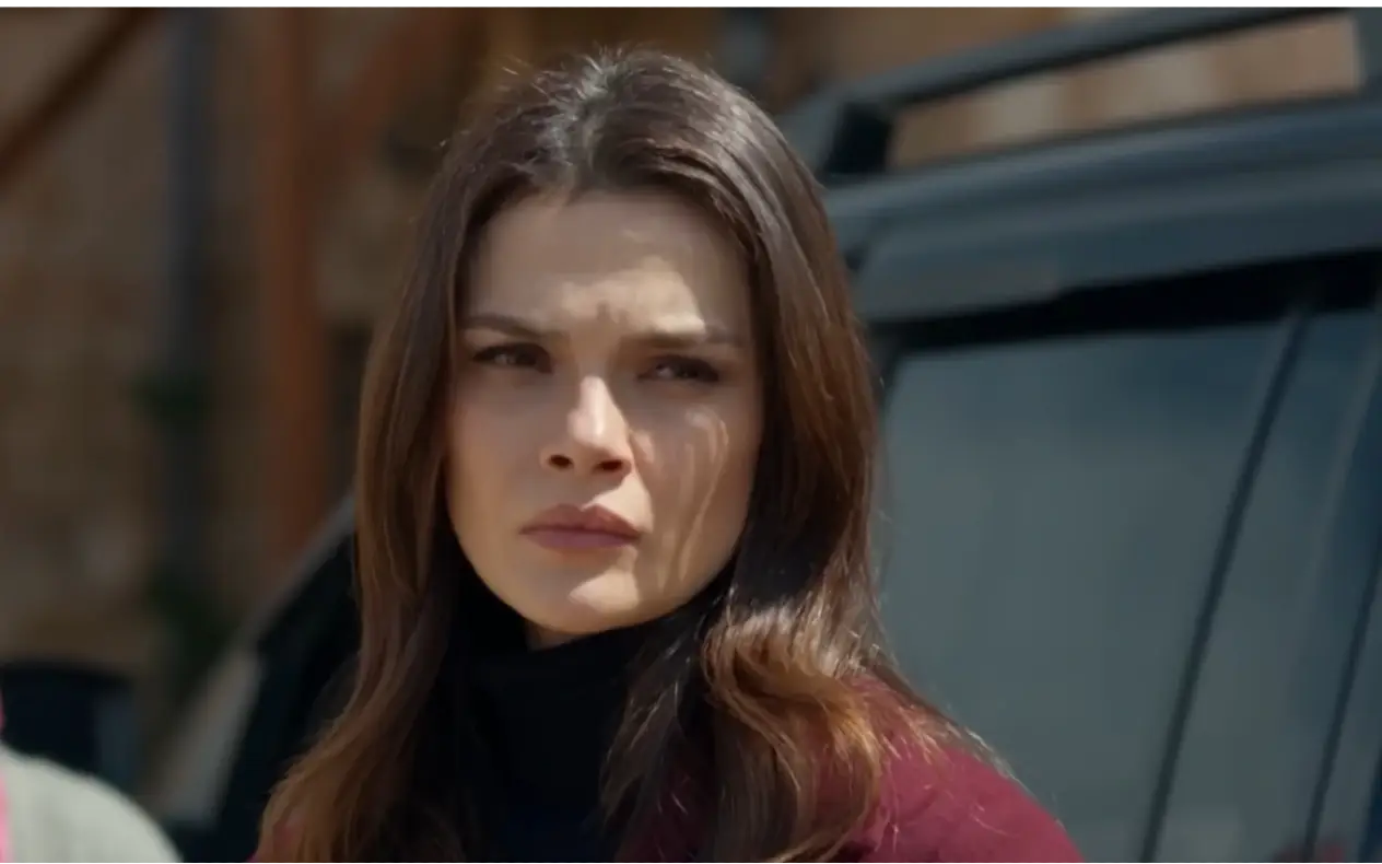 Izdat nalog za hapšenje Sinem Unsal: Alya iz serije "Daleki grad" među osumnjičenima u velikoj policijskoj akciji