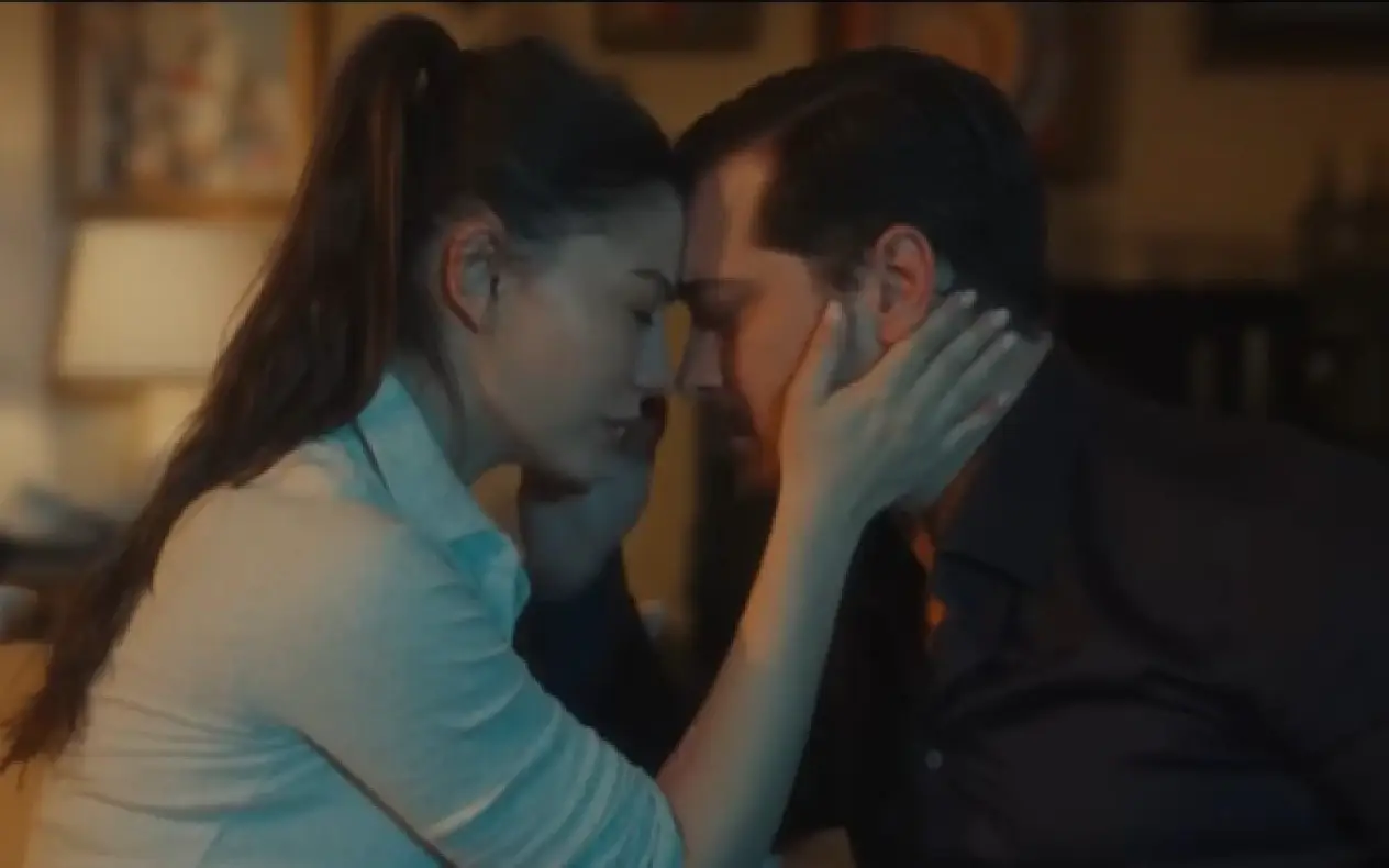 Esref Ruya - 31. epizoda Esref i Nisan u strasnom zagrljaju i izjavi ljubavi