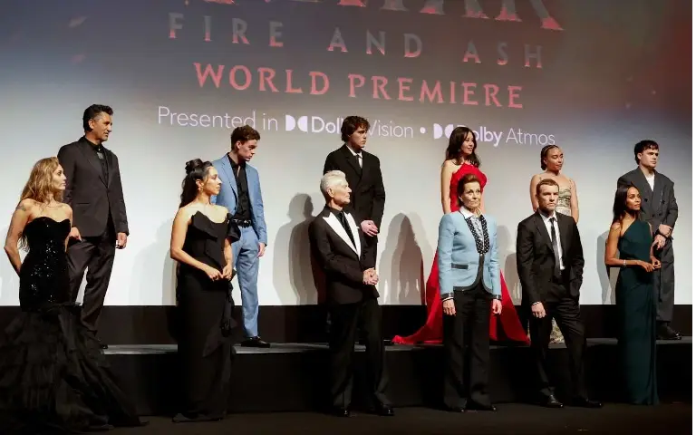 Glumačka postava na premijeri filma "Avatar: Vatra i pepeo"