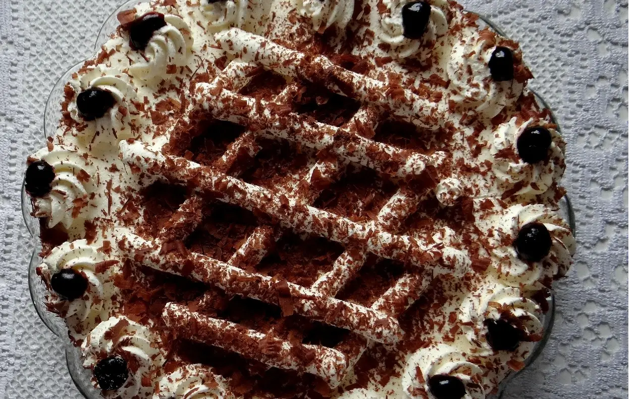 Posna torta na tacni 