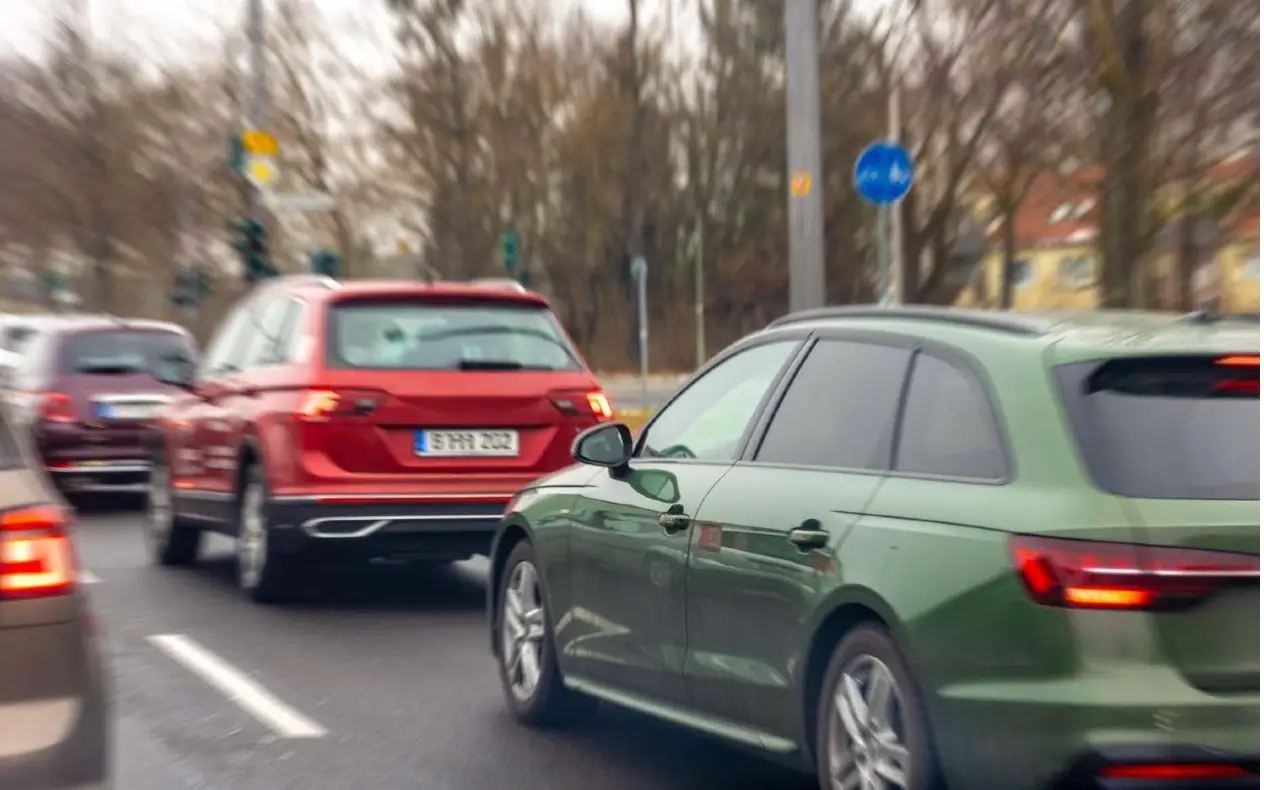 Gužve na putevima u Austriji: Gde vas očekuju zastoji tokom predstojećeg produženog vikenda?