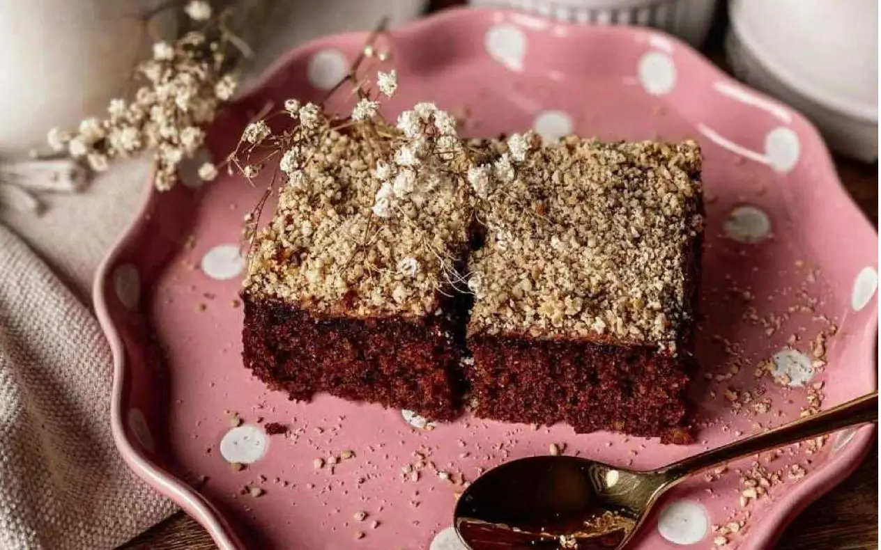 Kolač sa kremom -  dva parčeta