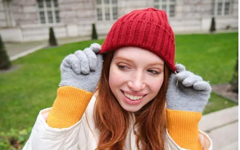 Kosa ispod zimske kape uz zaštitni serum