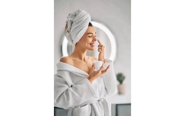 Kreme za lice Kreme za lice koje štite od lošeg uticaja