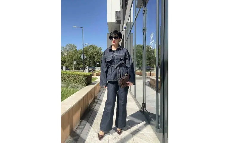 Džins Jelena Bukovčić u tamnom jesenjem džinsu