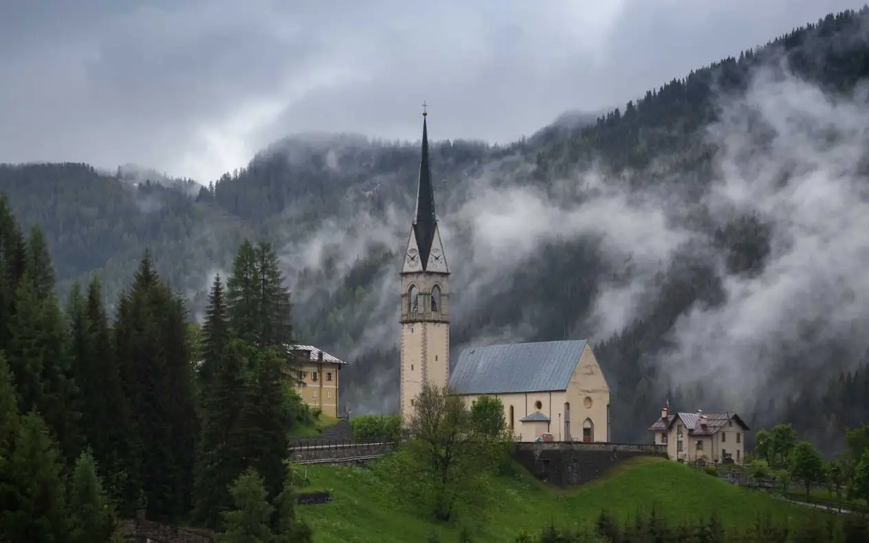 Vojni manastiri u Srbiji