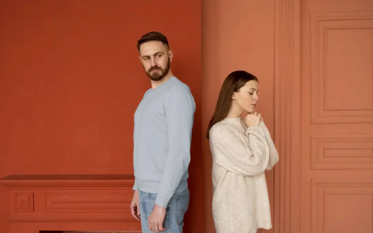 Verenik živi sa bivšom partnerkom zbog bolesti