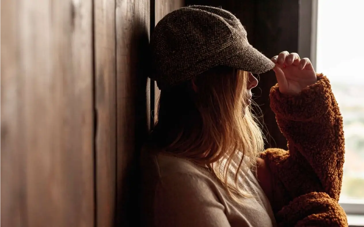 Žena usamljena Tajna koju godinama krijem od muža