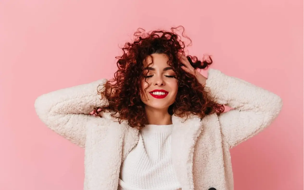 Uklanja kovrdžanje kose Uklanja kovrdžanje kose