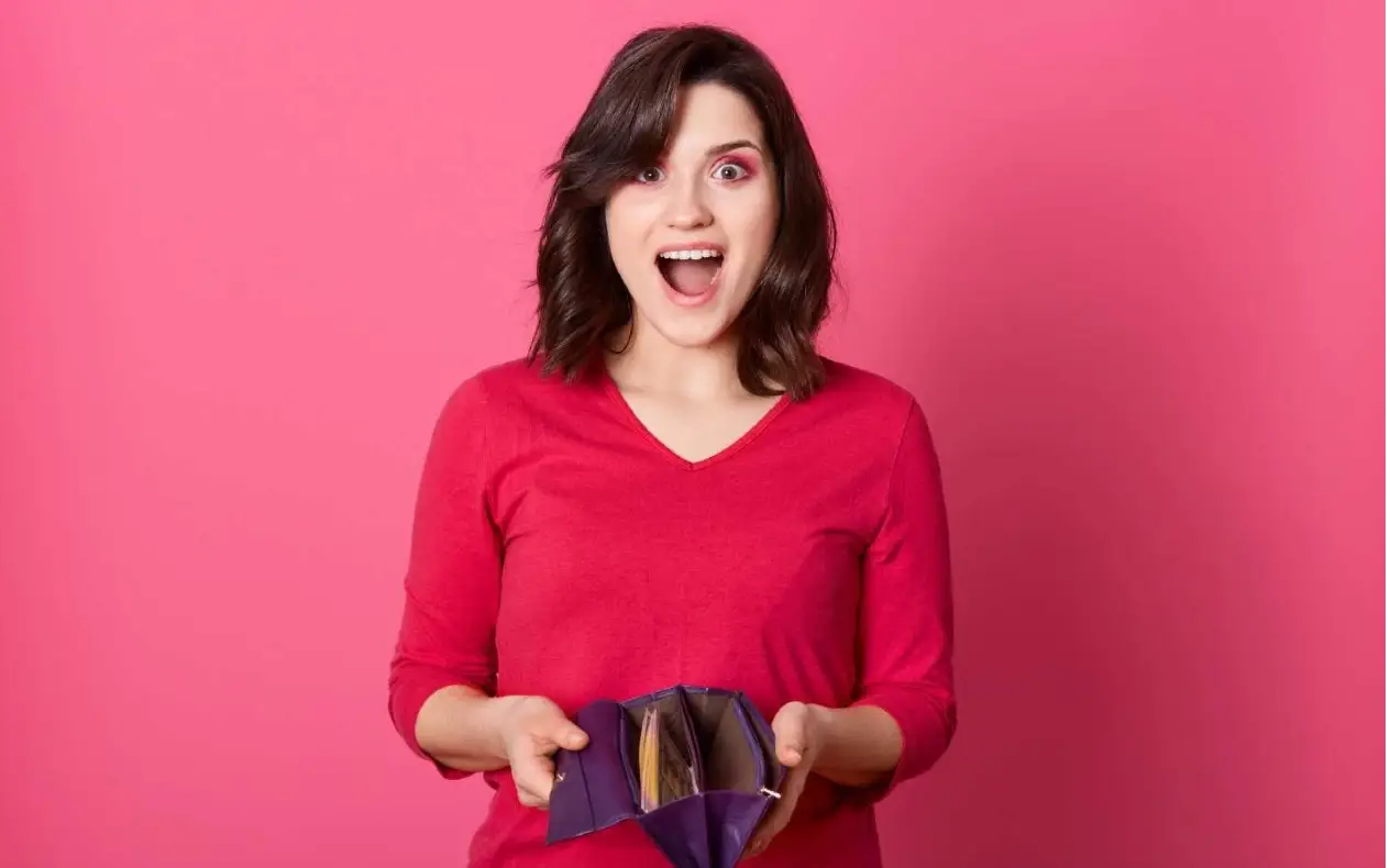 Plata i prazan novčanik Gde ti zapravo nestaje plata? 5 grešaka koje svi pravimo