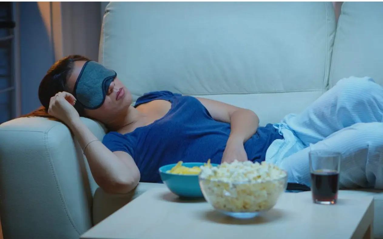 Zašto ljudi spavaju uz tv