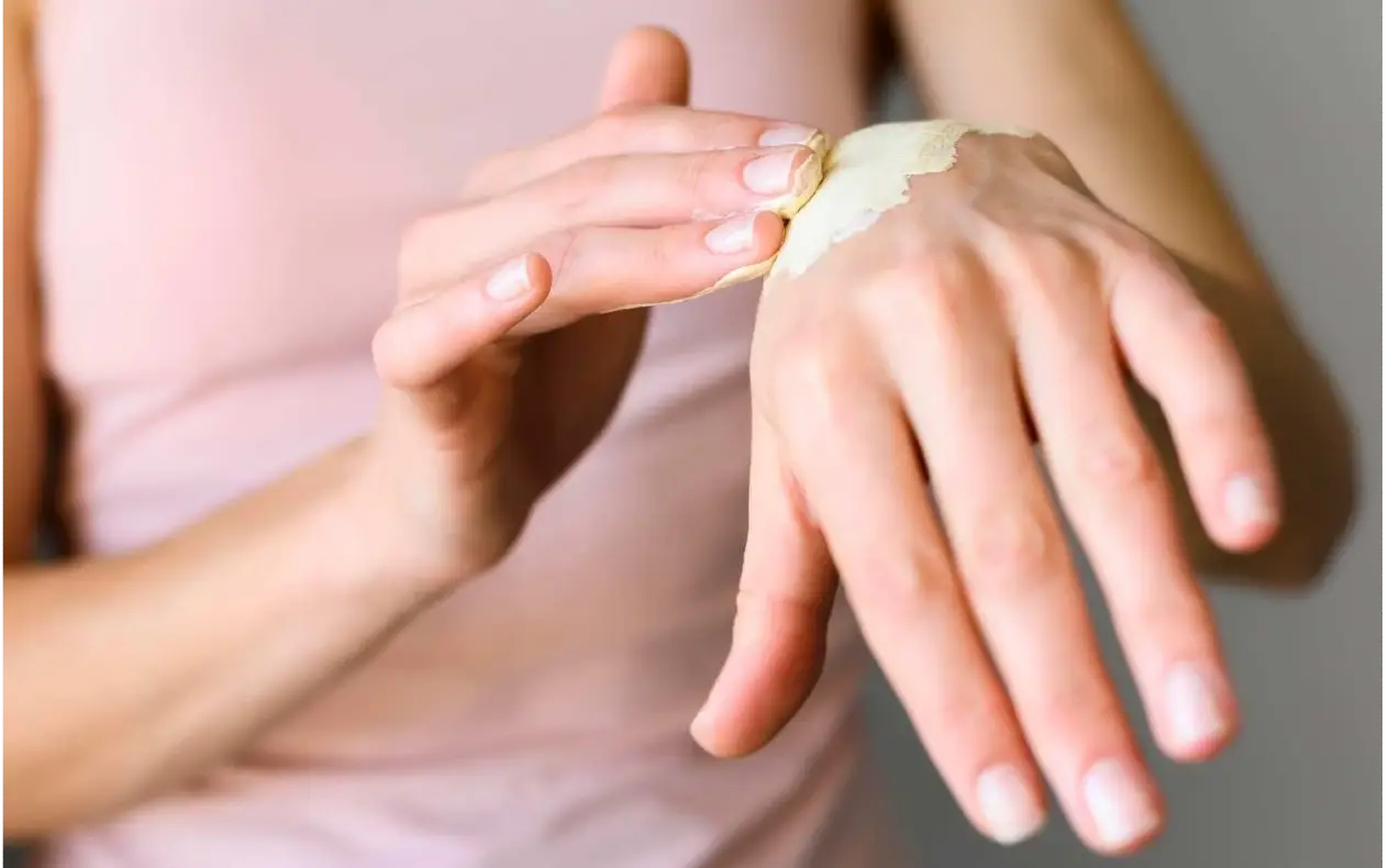 Prirodna krema za ispucale ruke