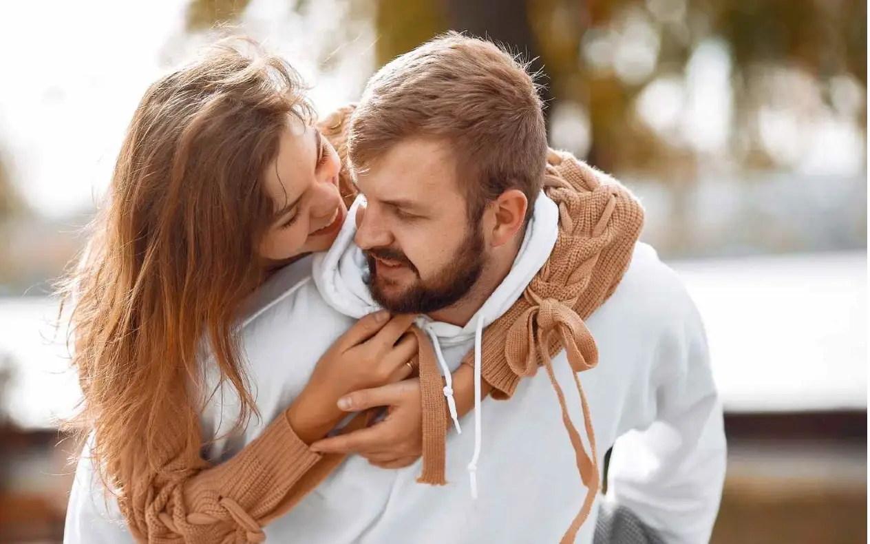 Zaljubljeni par Pitanja o ljubavi koja svaka žena treba sebi da postavi