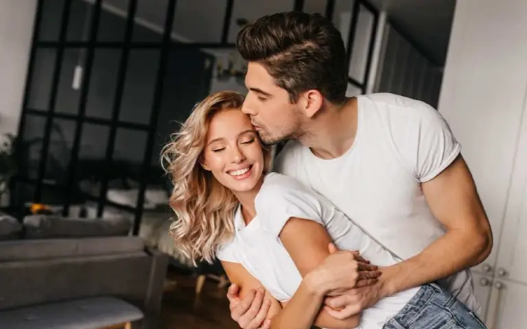 Par u ljubavi Emotivni par zaljubljeni