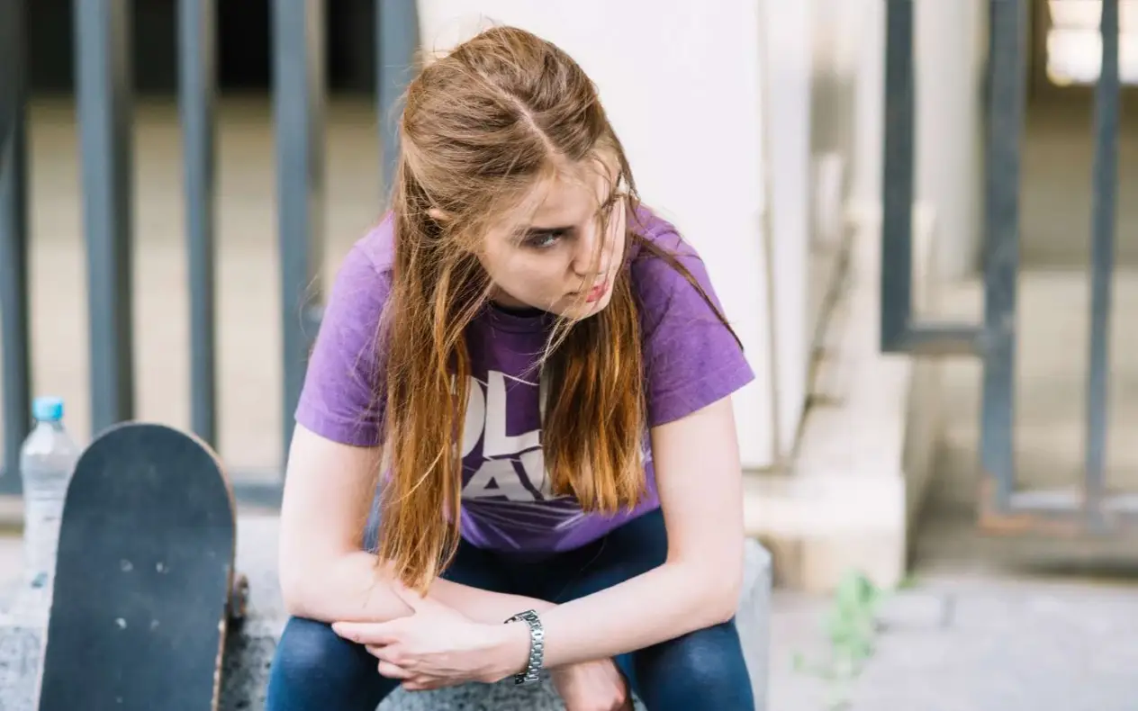 Depresivna tinejdžerka Tinejderska depresija, oblici i znaci