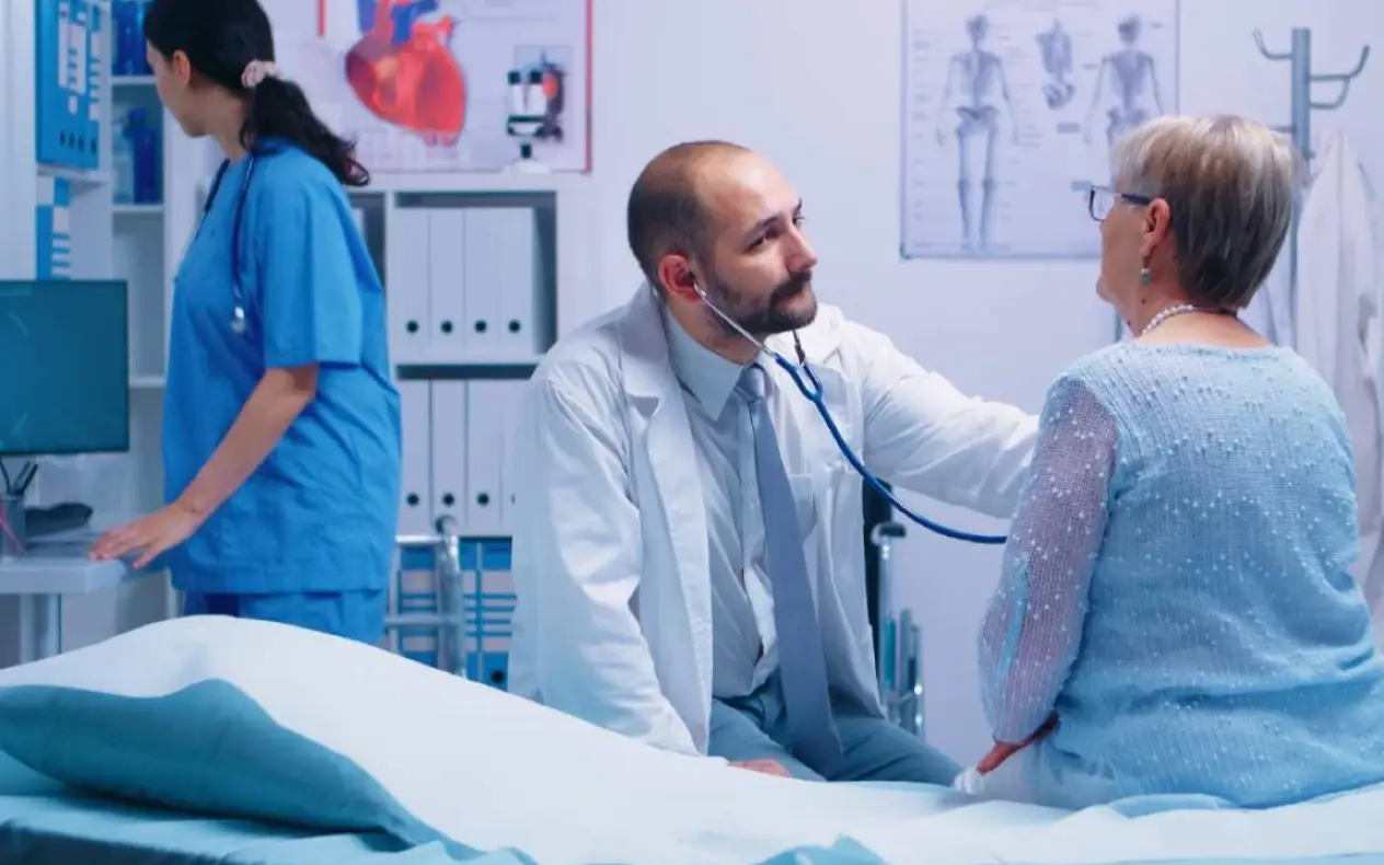 Dr Petar Otašević objašnjava razlike između muškog i ženskog infarkta u emisiji Žena za sva vremena