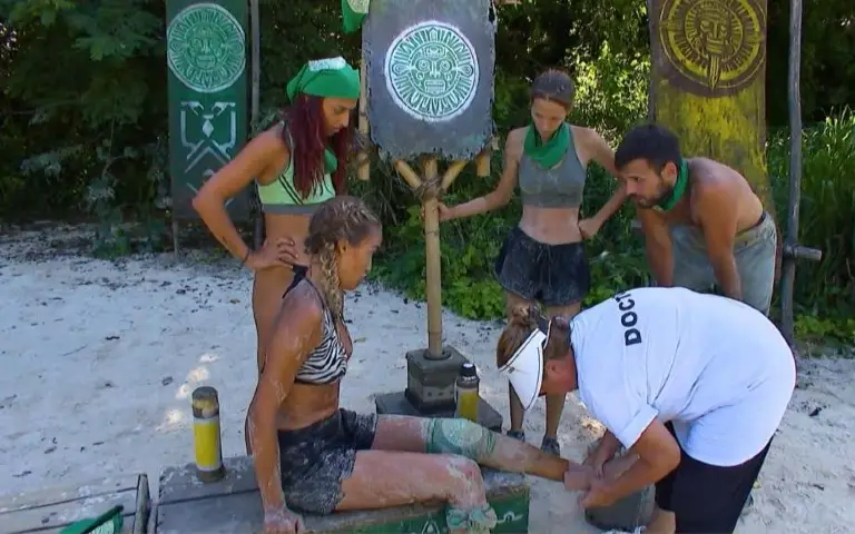 Pružanje pomoći Anastasiji nakon povrede tokom igre