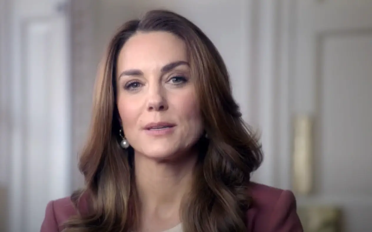 Kate Middleton daje intervju i odgovara na pitanja 
