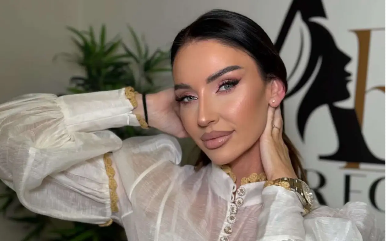 Katarina Živković zablistala na rođendanu Katarine Grujić: Elegantno belo izdanje privuklo sve poglede