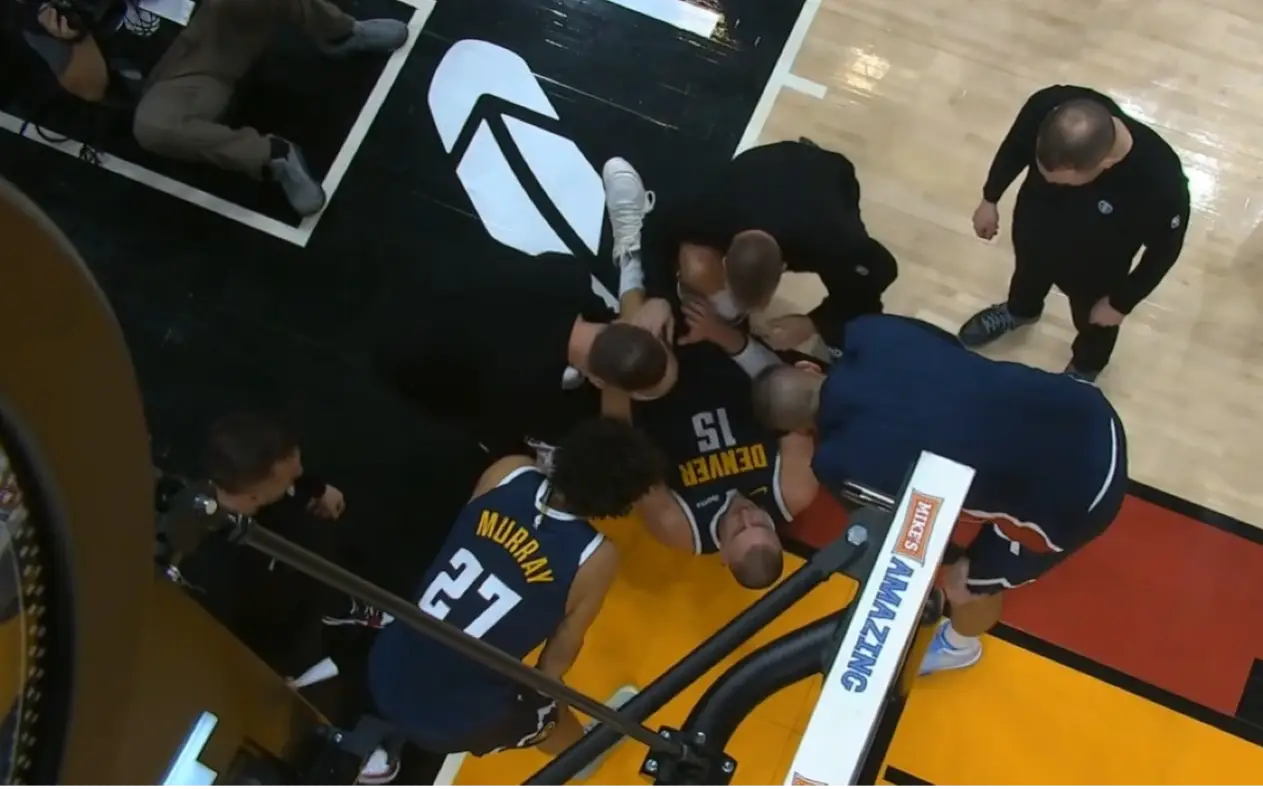 Nikola Jokić se povredio tokom meča 