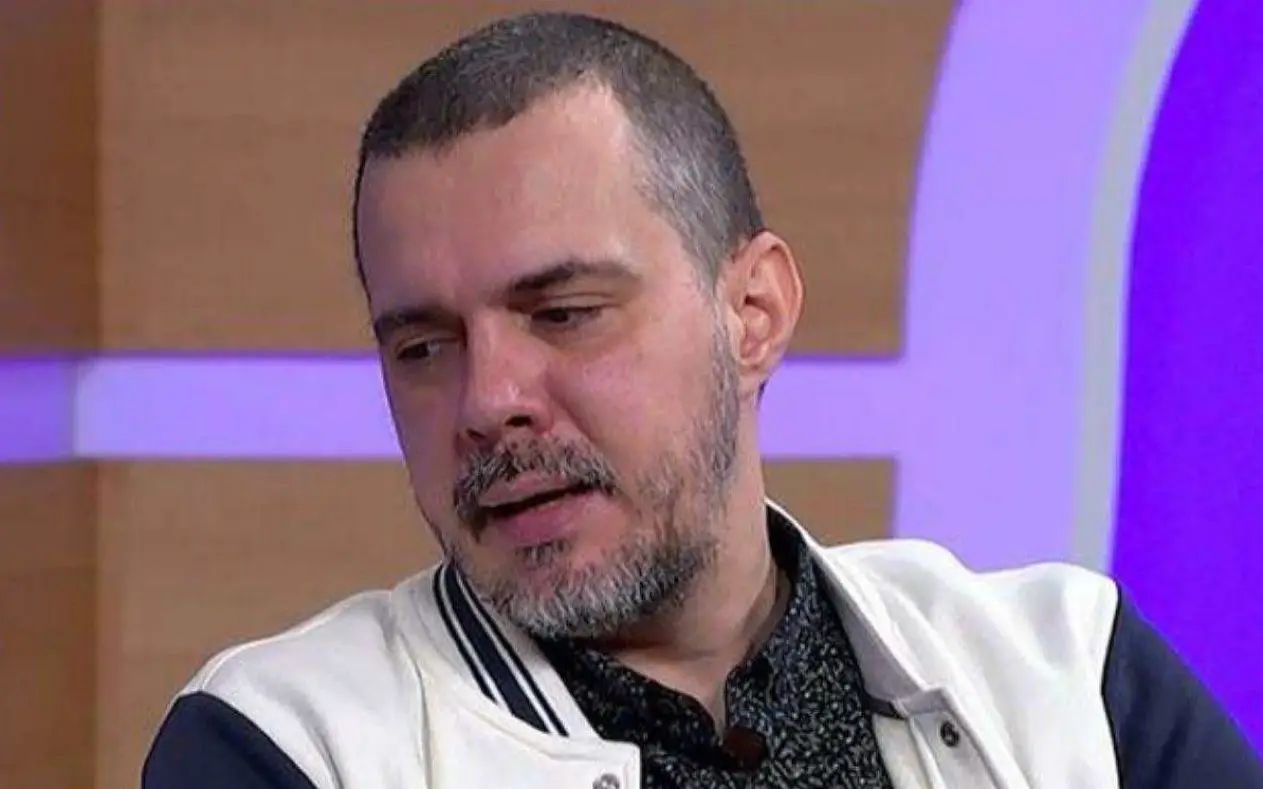 Bojan Tomović tokom gostovanja u emisiji na televiziji Kurir