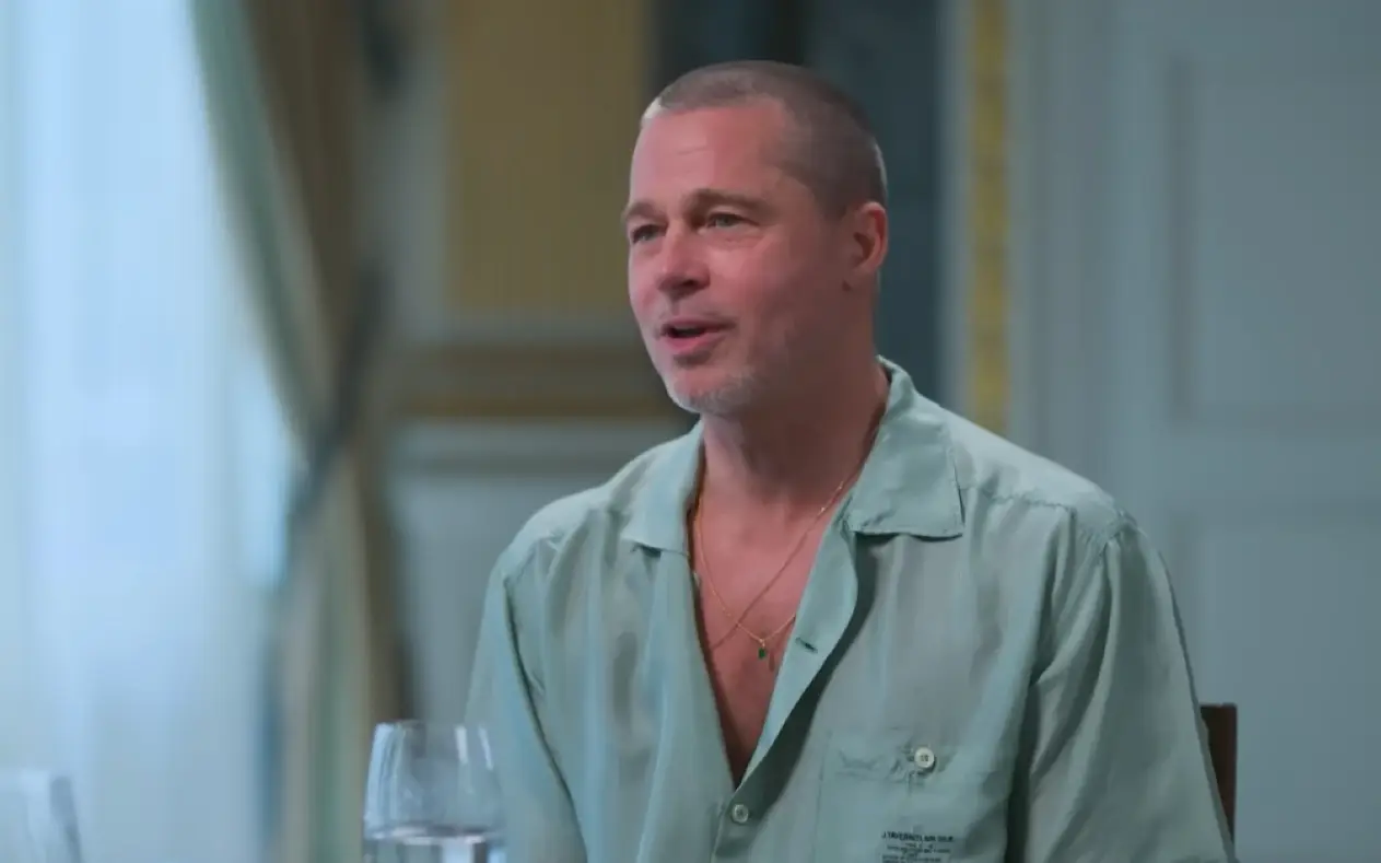 Brad Pitt  u razgovoru sa voditeljem tokom emisije