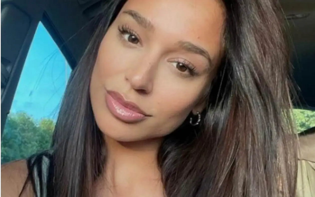 Edita Aradinović selfie Edita Aradinović i njena smela promena: Ovo je novi izgled koji svi komentarišu