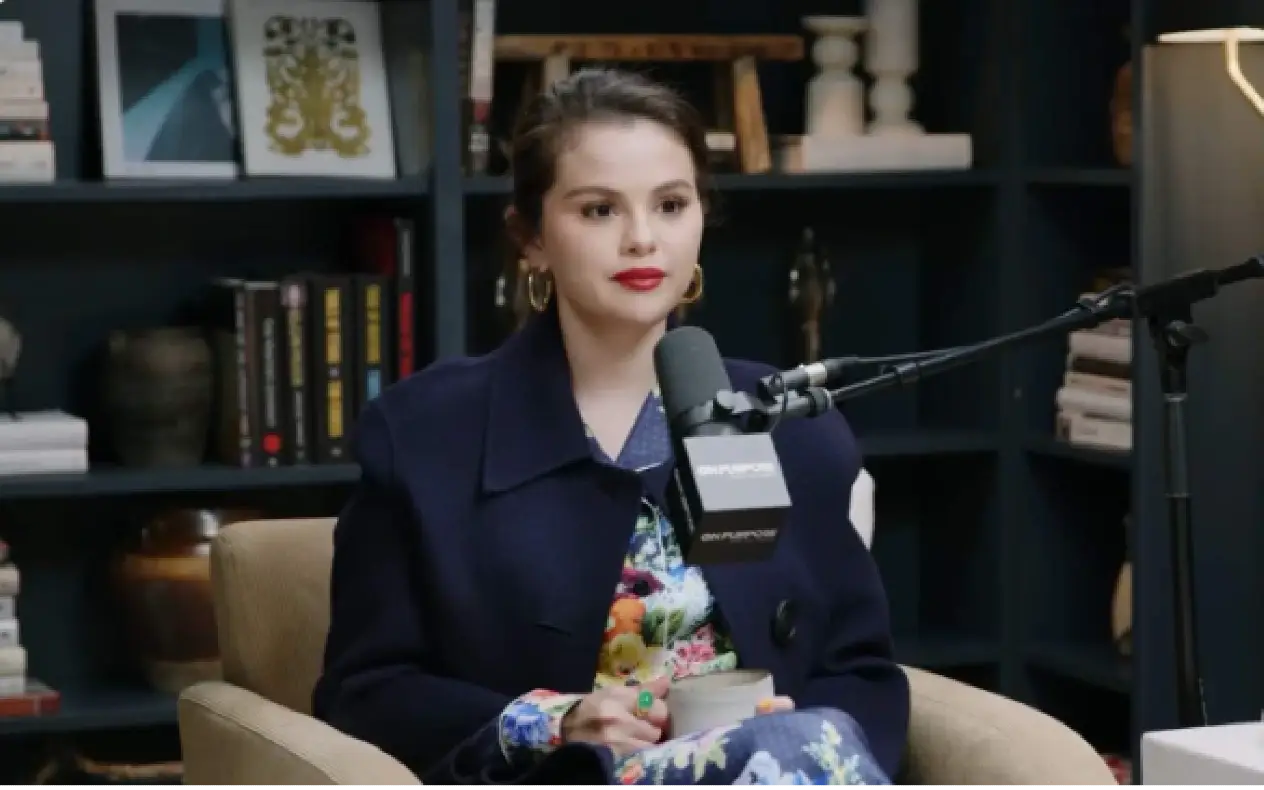 Selena Gomez selfi bez šminke