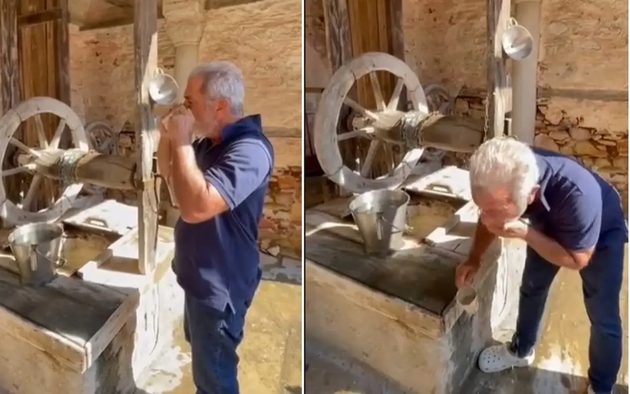 Mel Gibson na Hiladaru Mel Gibson pije vodu sa bunara Svetog Save na Hilandaru