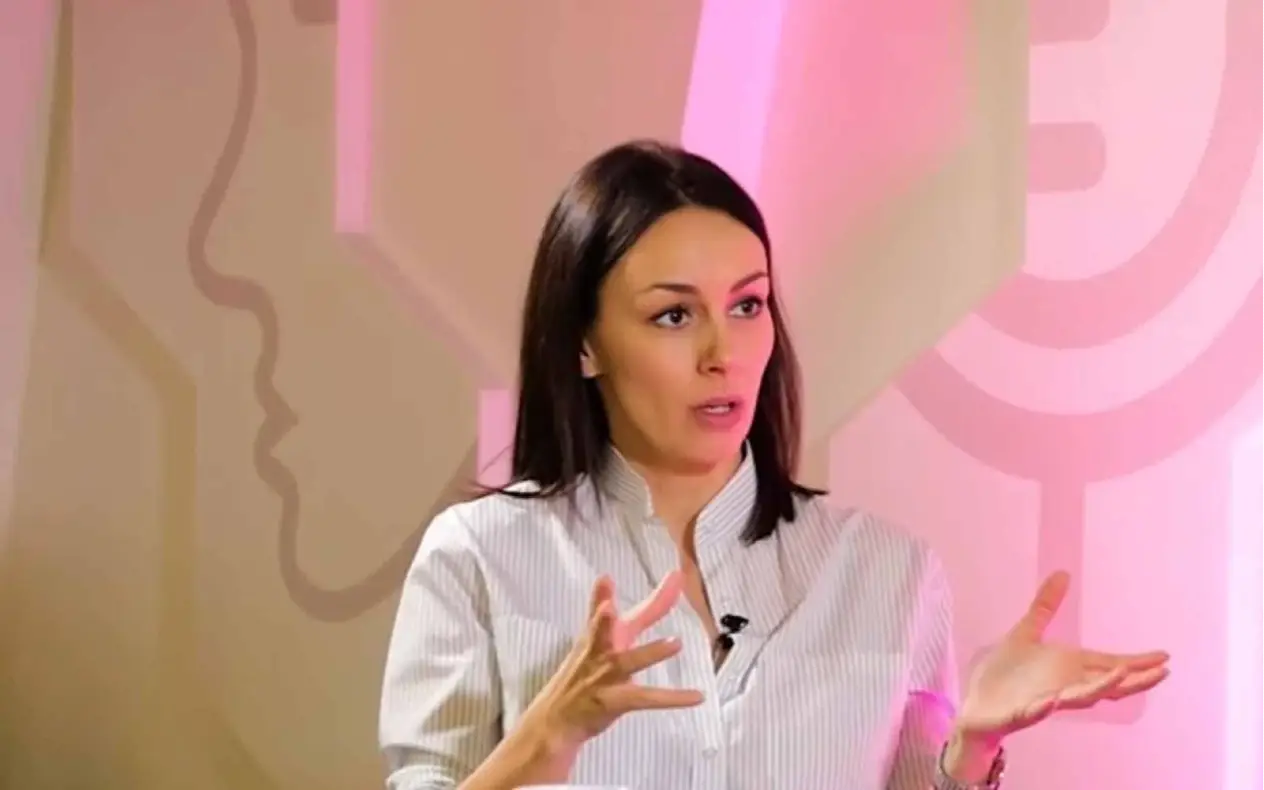 Sloboda Mićalović emisija Sloboda Mićalović brani ćerku