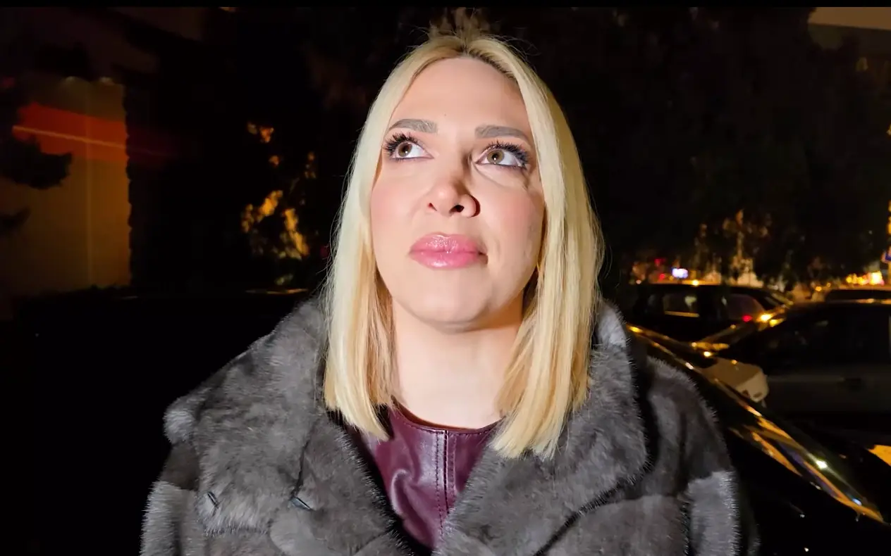 Pevačica Milica Todorović na ulici - u zimskoj jakni