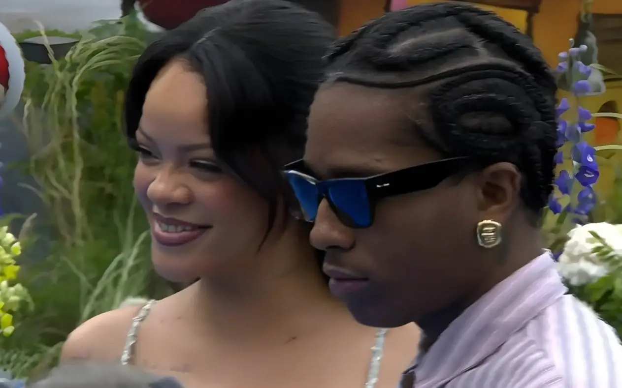 Rihanna i ASAP na premijeri filma Štrumfovi otkrili pol deteta