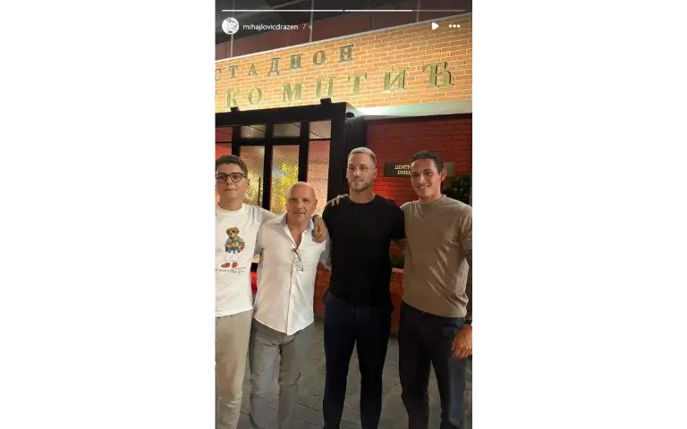 Marko Arnautović sa porodicom Mihajlović ispred Marakane