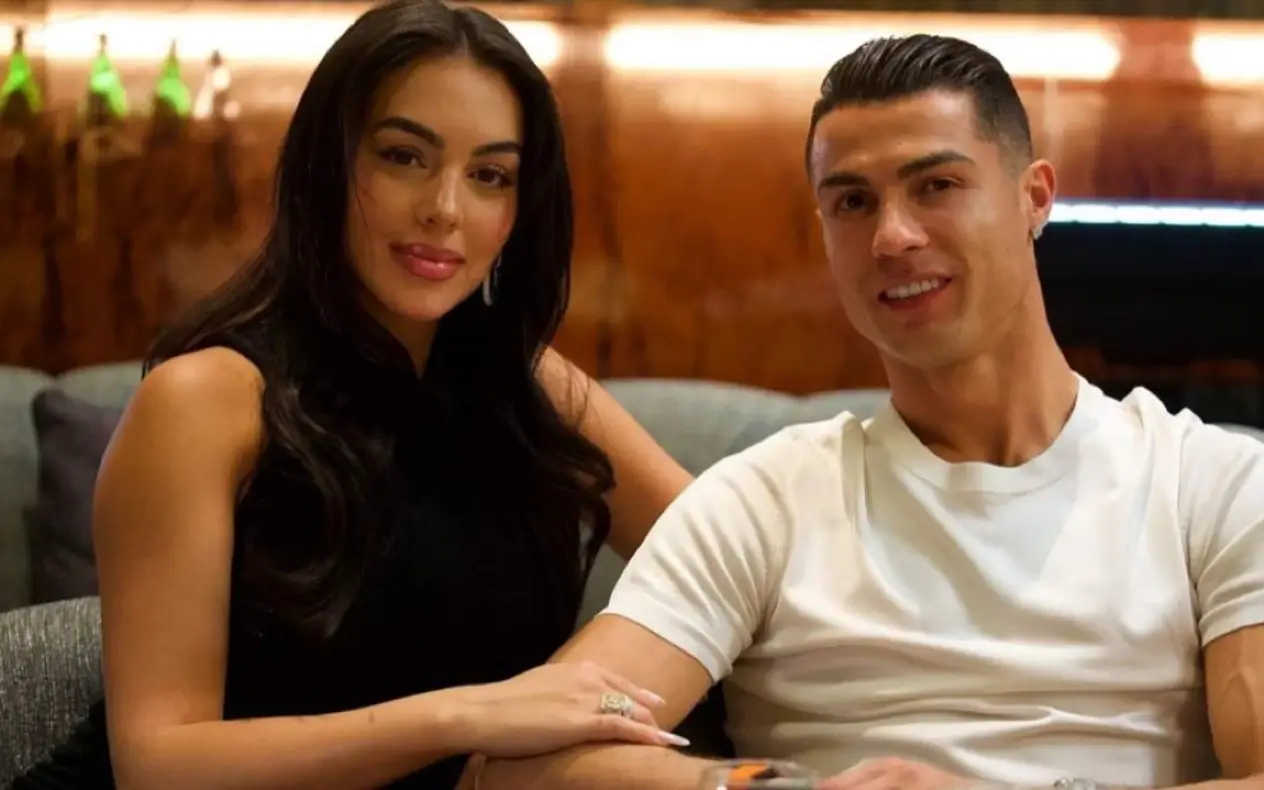 Ronaldo i Georgina zajedno zagrljeni