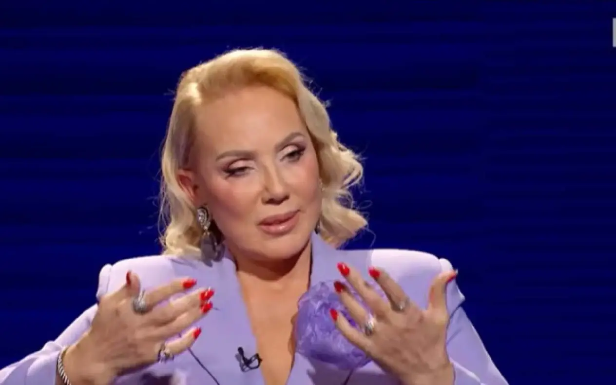 Lepa Brena proslavila rođendan