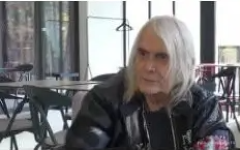 Bora Đorđević daje intervju tokom gostovanja na televiziji