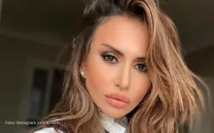 Emina Jahović, selfie, ogledalo Emina Jahović selfie