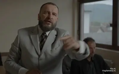 Nenad Jezdić u ulozi advokata Veljka Guberine