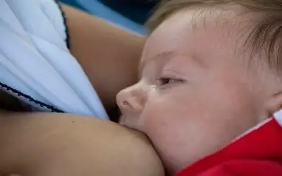 Dojenje: Saveti i tehnike za zdravlje majke i bebe