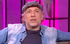 Milan Kalinić u palvok košulji, sa kačketom na glavi