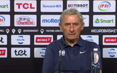 Svetislav Pešić konferencija Svetislav Pešić na konferenciji za medije nakon utakmice sa Letonijom