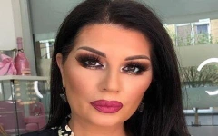 Sanja Maletić sa izrazitom jakom šminkom