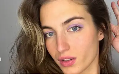 Ana Lečić - selfie Ana Lečić puštene kose - našminkana